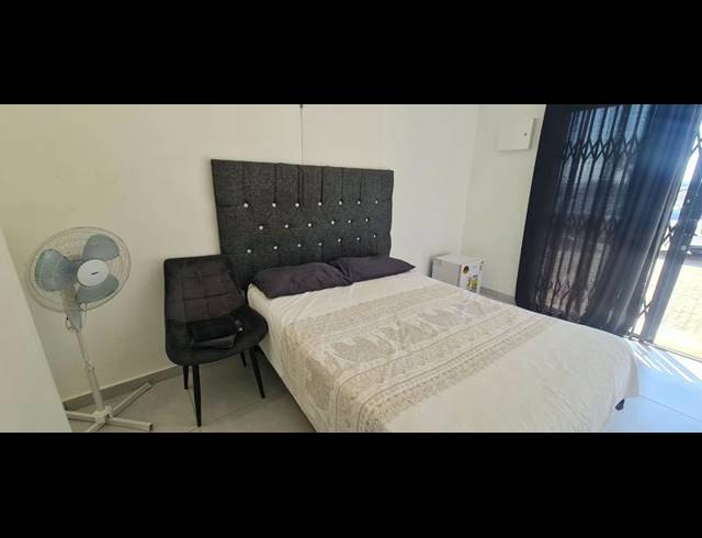 1 BEDROOM PROPERTY TO RENT IN GREENWOOD PARK